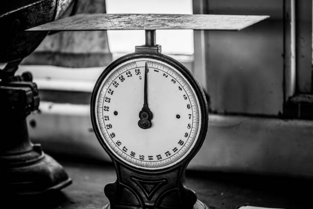 istock Vintage postage scale in black and white 923968260
