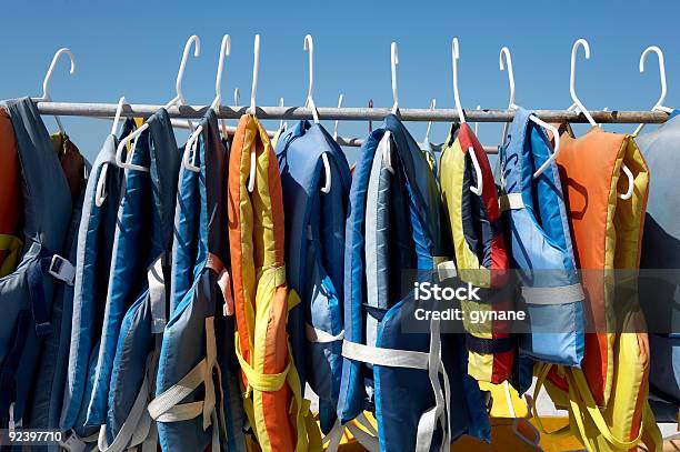 Foto de Buoyancy Jaquetas Com e mais fotos de stock de Jaqueta Salva-Vidas - Jaqueta Salva-Vidas, Variação, Amarelo