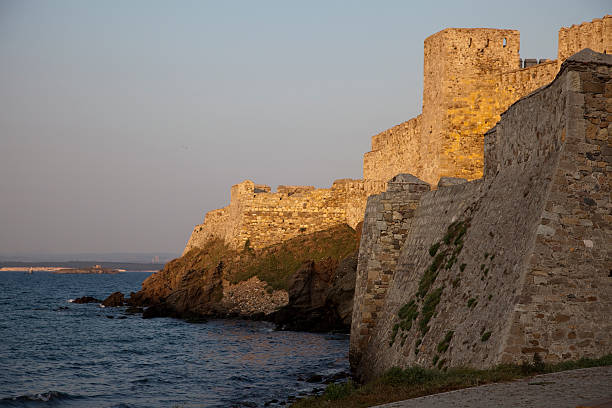 istock castle by the sea XXXL 92398037