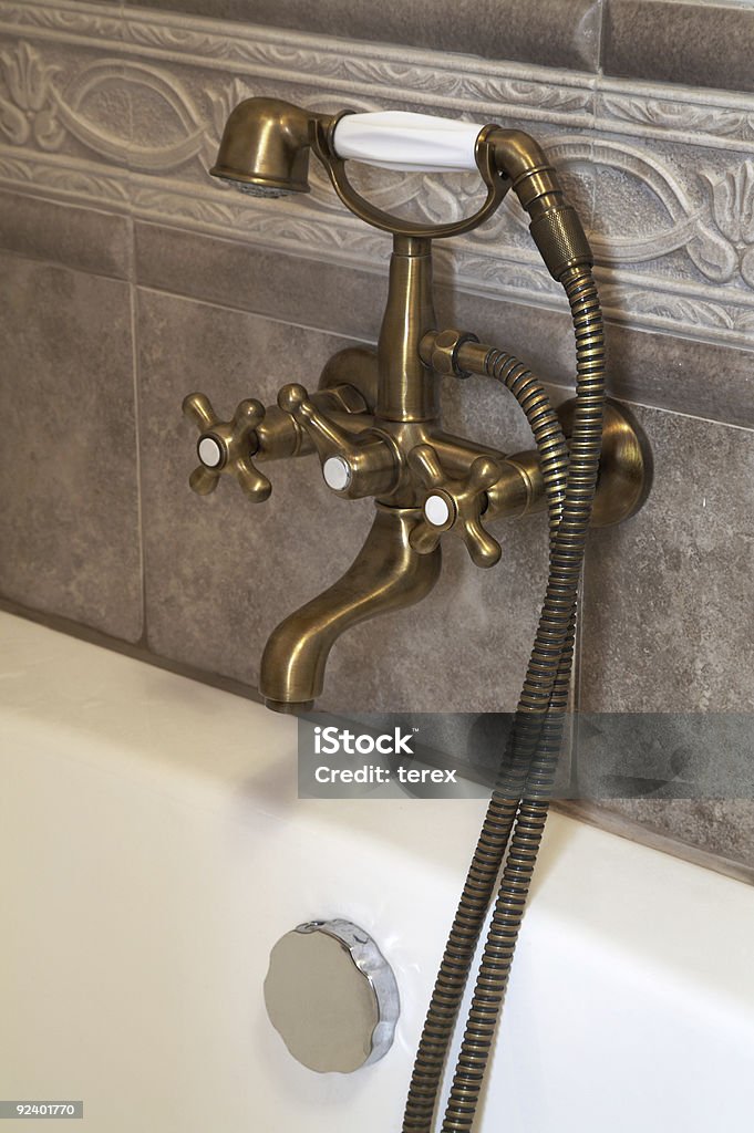 Wasserhahn im Badezimmer - Lizenzfrei Badewanne Stock-Foto