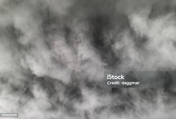 Foto de Nuvens Negras e mais fotos de stock de Cloudscape - Cloudscape, Nuvem, Ominoso