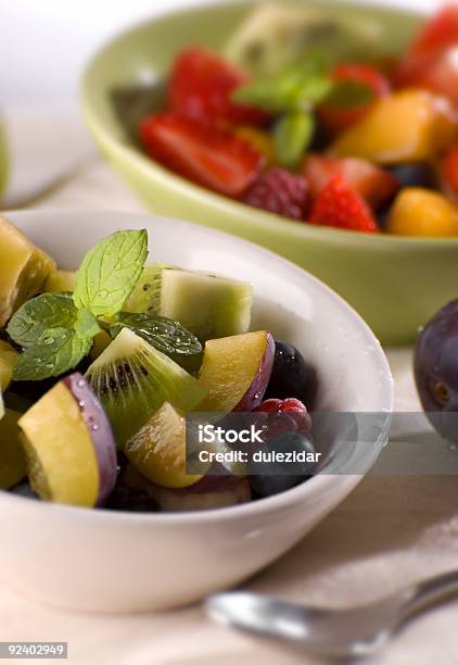 Photo libre de droit de Fruits Frais banque d'images et plus d'images libres de droit de Aliment - Aliment, Bol et saladier, Dessert