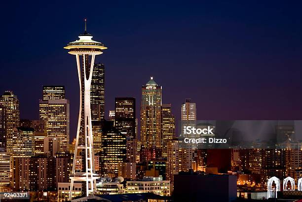 Foto de Paisagem Urbanahorizonte De Seattle e mais fotos de stock de Space Needle - Space Needle, Arranha-céu, Cidade