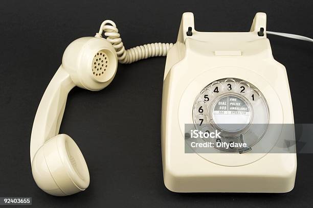 Bianco E Avorio Vintage Di Telefono - Fotografie stock e altre immagini di Attrezzatura per le telecomunicazioni - Attrezzatura per le telecomunicazioni, Avorio, Beige