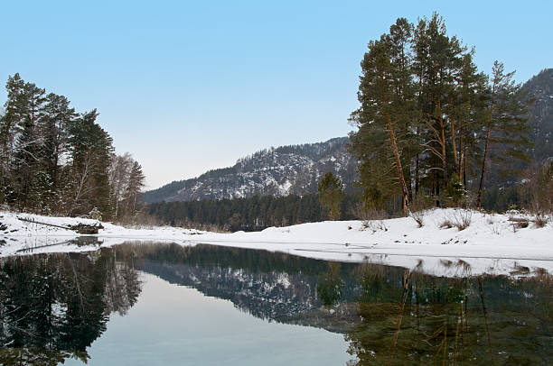 istock Nonfreezing Blue lake in Mountain Altai. Siberia. 92403856