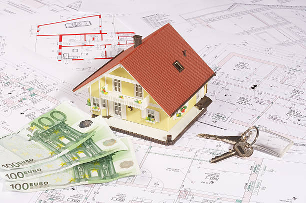 istock my house and saving money 92403942