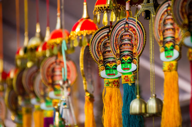 forma de danza kathakali de kerala, india - cochin gallina fotografías e imágenes de stock