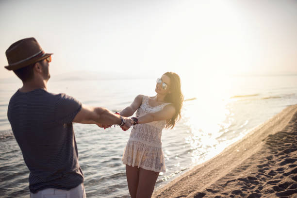 istock Love Couple at the beach 924068204