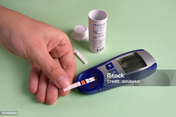 血糖値レベルの血液検査 - 縞模様のストックフォトや画像を多数ご用意 - 縞模様, 血糖値検査, 医療検査