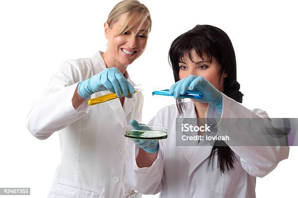 Woman 実験室の研究実施 - DNAのストックフォトや画像を多数ご用意 - DNA, カットアウト, カラー画像
