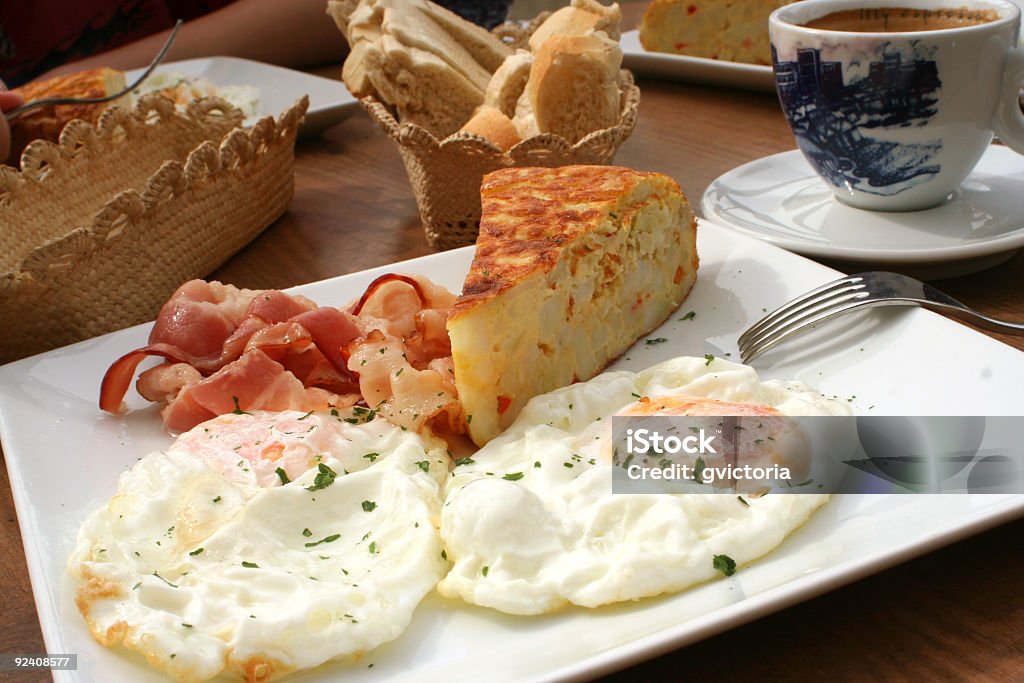 Hiszpański śniadanie - Zbiór zdjęć royalty-free (Bekon)