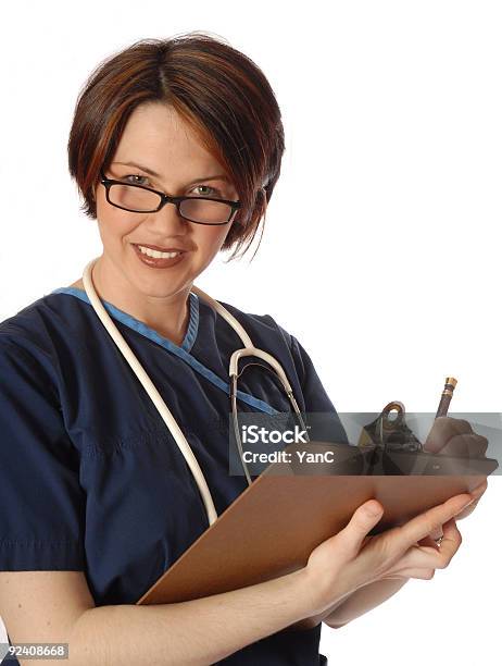 Medico Con Pad - Fotografie stock e altre immagini di Accudire - Accudire, Adulto, Affari