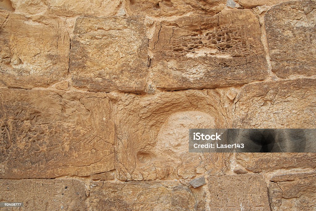 Il muro di pietra. - Foto stock royalty-free di Ambientazione esterna