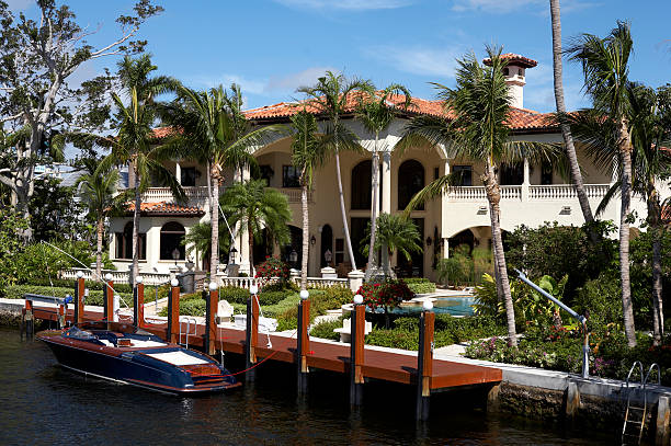 istock Luxury Florida home with dock and motor boat 92409750
