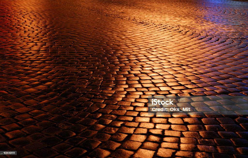 Bloco cobbles de noite Cidade - Royalty-free Iluminado Foto de stock