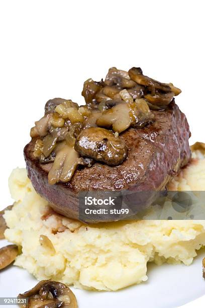 Filet Mignon - zdjęcia stockowe i więcej obrazów Antrykot pieczony - Antrykot pieczony, Grzyb jadalny, Zbliżenie