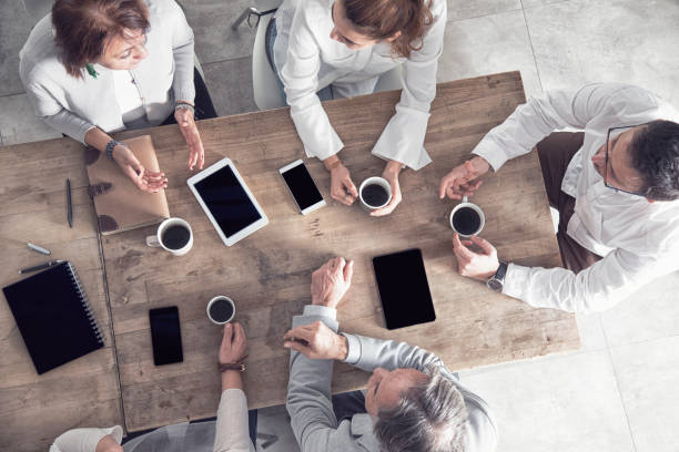 istock Group of business people working in the office 924117986