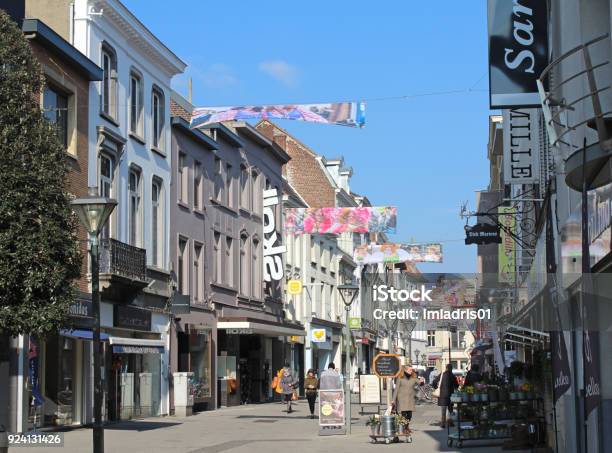 Main Shopping Street Aalst Stock Photo - Download Image Now - Belgium ...