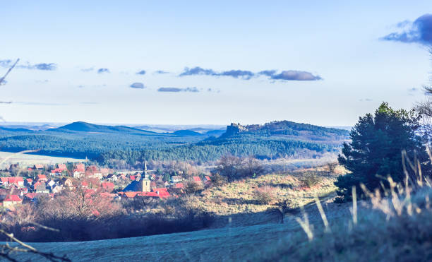 widok na krajobraz arround heimburg z catle of regenstein - niemcy - regenstein zdjęcia i obrazy z banku zdjęć