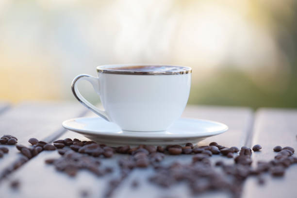 turkish coffee - coffee table non alcoholic beverage turkish coffee black coffee imagens e fotografias de stock