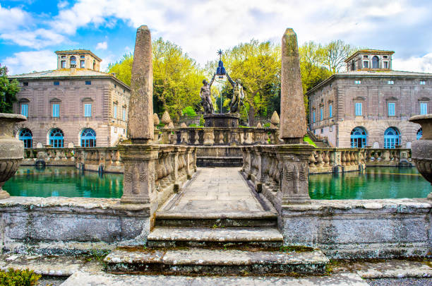 quattro mori brunnen von giambologna in villa lante - bagnaia - latium - italien - giambologna stock-fotos und bilder