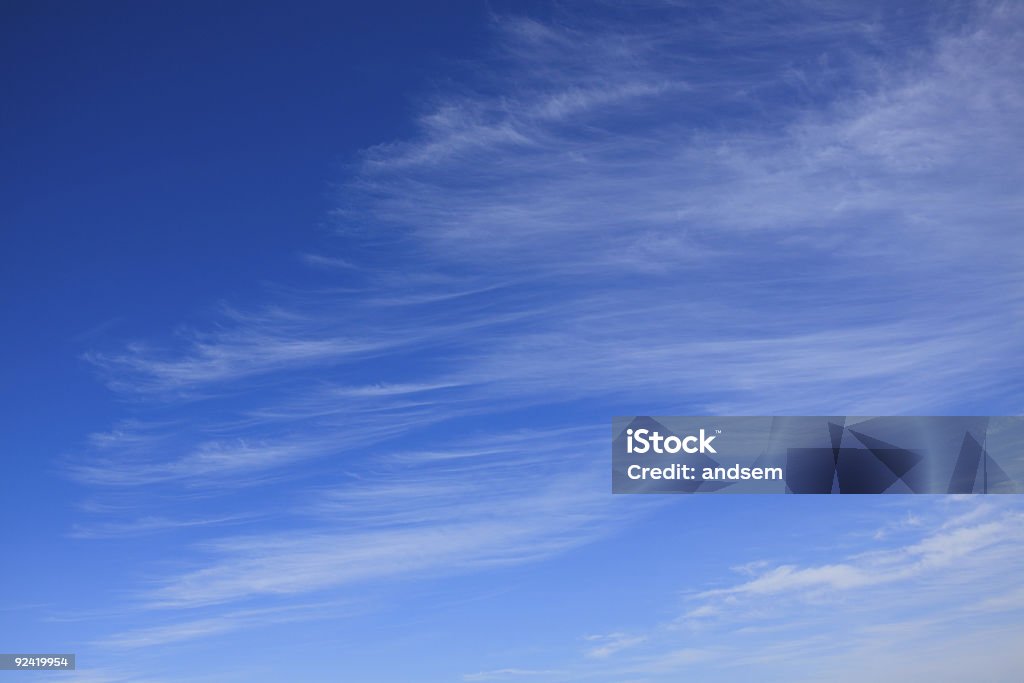 Cirrus 雲 - カラー画像のロイヤリティフリーストックフォト