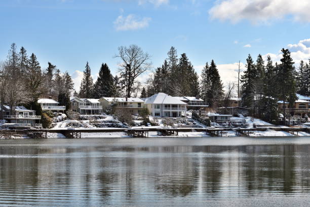 istock Lake Tapps Waterfront Homes, WA 924217990