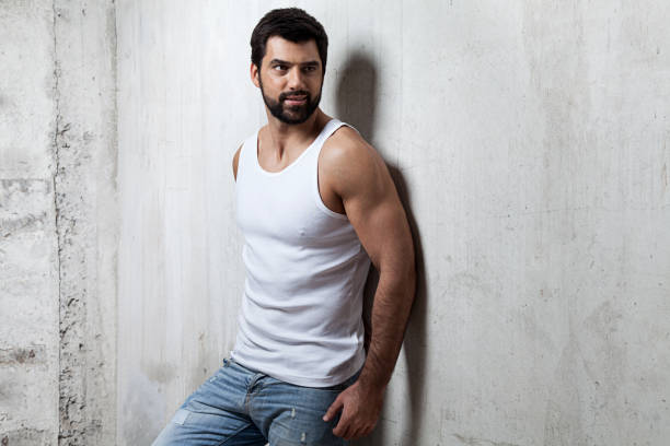 istock Muscular man wearing a blank white t-shirt 924241018