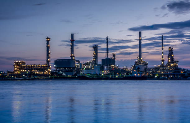 istock Oil and Gas refinery 924297774