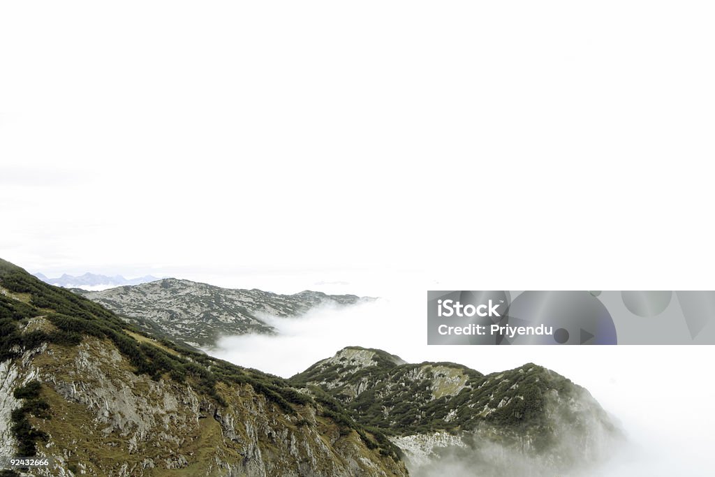 雲の山 Untersberg - かすみのロイヤリティフリーストックフォト