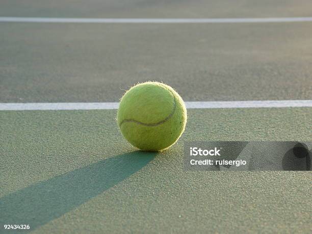 Campo Da Tennis 4 - Fotografie stock e altre immagini di Angolo acuto - Angolo acuto, Campo sportivo, Colore verde