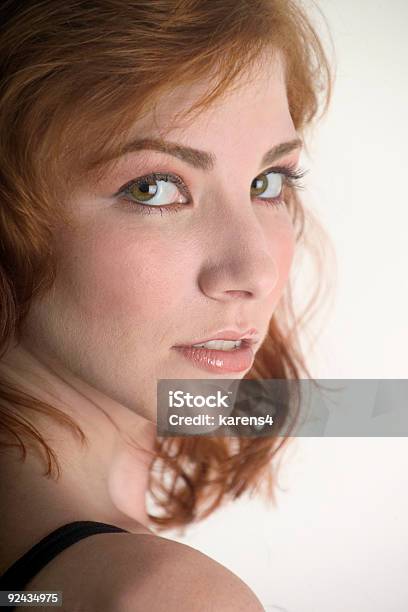 Hermosa Chica Eyed Green Foto de stock y más banco de imágenes de 20 a 29 años - 20 a 29 años, Adolescente, Adulto