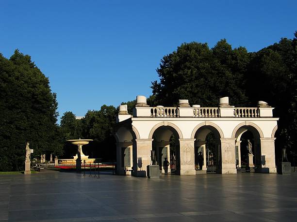 istock Grave of the unknown soldier (Warsaw) 92435500
