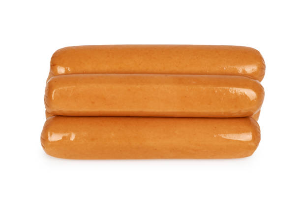 ホットドッグやバーベキューの肉ソーセージ。白い背景上に分離。ファーストフードの食事 - sausage barbecue hot dog isolated ストックフォトと画像