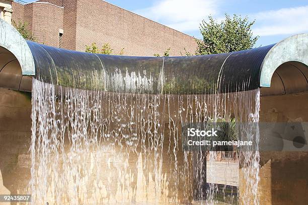 Uomo Fatto Fontana - Fotografie stock e altre immagini di Acqua - Acqua, Ambientazione esterna, Arco - Architettura