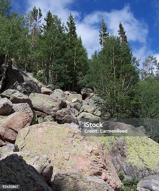 Колорадо Rockslide — стоковые фотографии и другие картинки Без людей - Без людей, Боулдер - Колорадо, Вертикальный