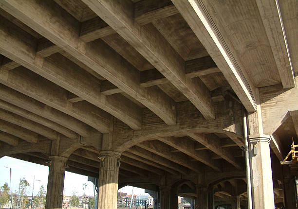 補強されたコンクリートの橋 ストックフォト