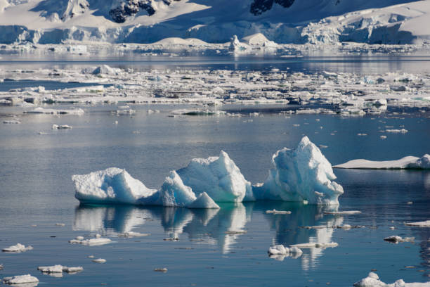 istock Piece of ice in water 924371804