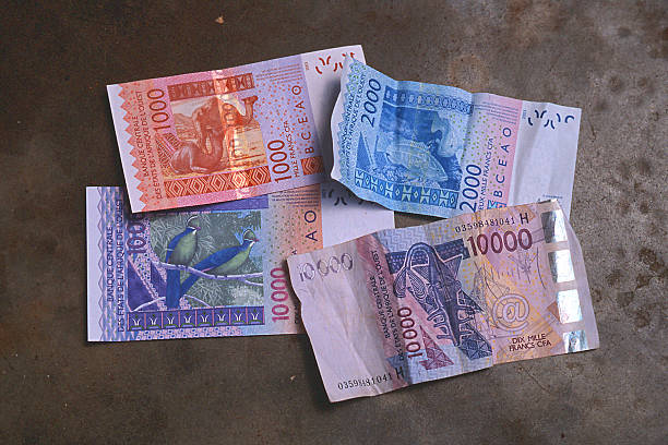 dinero cfa de áfrica occidental - french currency fotografías e imágenes de stock