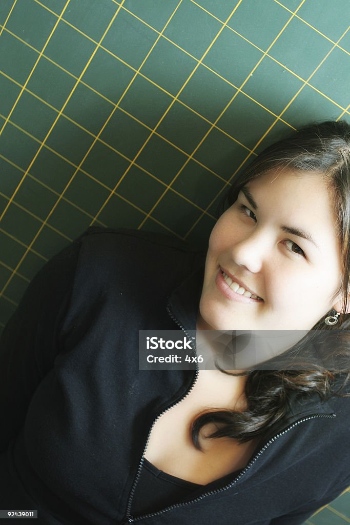 귀여운 행복함 여자아이 - 로열티 프리 건물 정면 스톡 사진