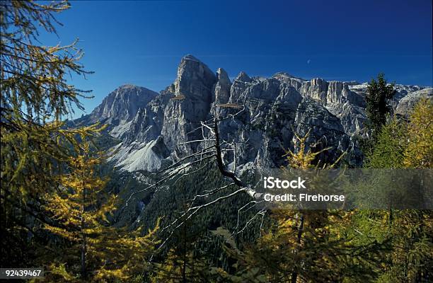 Foto de Paisagem De Sonhos e mais fotos de stock de Alpes europeus - Alpes europeus, Atividade Recreativa, Beleza natural - Natureza
