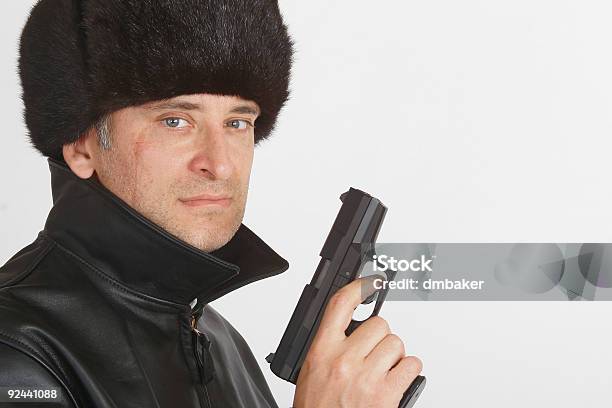 Russische Mafia Gangster Im Pelz Hut Mit Hand Pistole Pistol Stockfoto und mehr Bilder von Oligarch