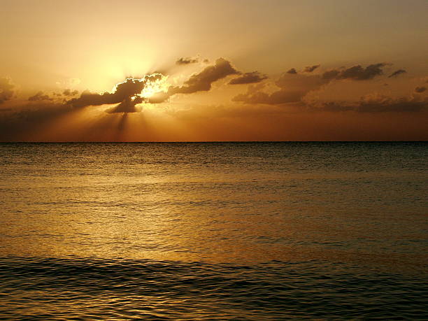 golden sunset sur l'eau - Photo