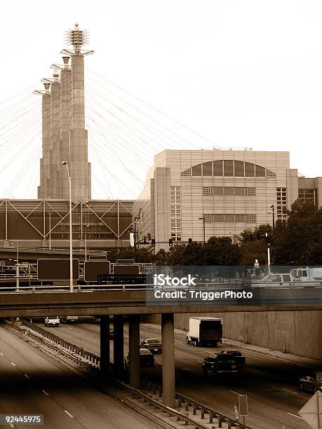 Paisaje Urbano De La Ciudad De Kansas Foto de stock y más banco de imágenes de Alto - Descripción física - Alto - Descripción física, Arquitectura, Autopista