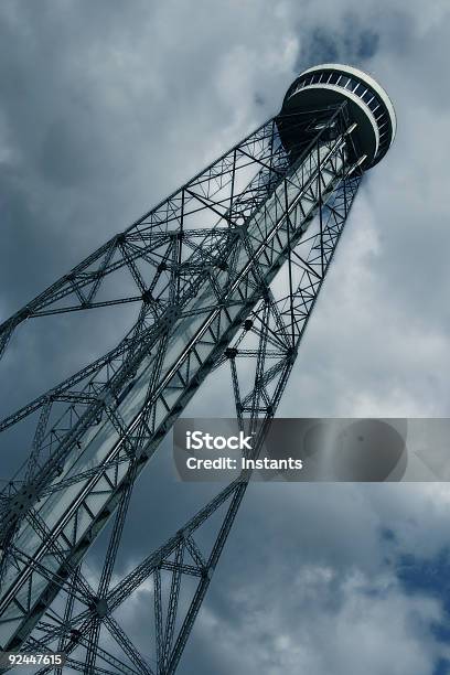 Foto de Tower e mais fotos de stock de Alto - Descrição Geral - Alto - Descrição Geral, Atacar, Azul