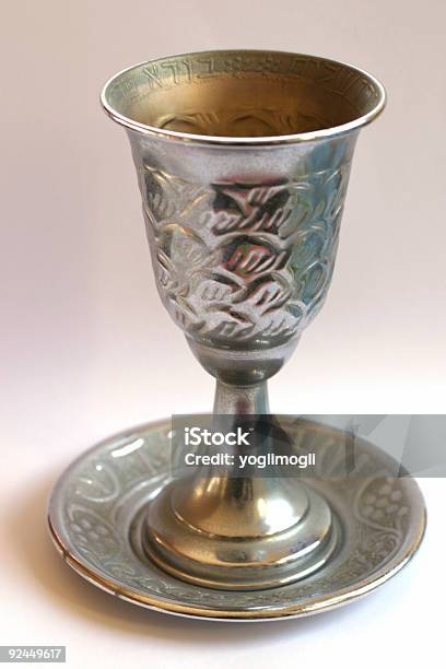 Copa Kidush Foto de stock y más banco de imágenes de Pascua Judía - Pascua Judía, Bebida, Ceremonia