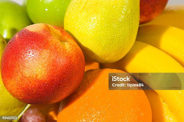 Vicino Di Frutta - Fotografie stock e altre immagini di Abbondanza - Abbondanza, Arancia, Arancione