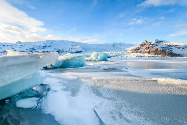 istock frozen landscape at vatnajokull glacier, Iceland 924525322