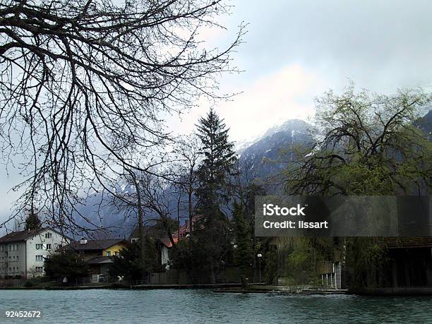 Kanal In Interlaken Schweiz Stockfoto und mehr Bilder von Abenddämmerung - Abenddämmerung, Am Rand, Außenaufnahme von Gebäuden