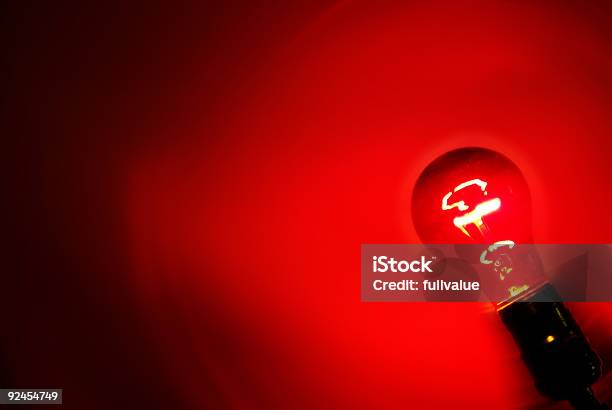 Red Light Schräge Stockfoto und mehr Bilder von Glühbirne - Glühbirne, Rot, Gefahr